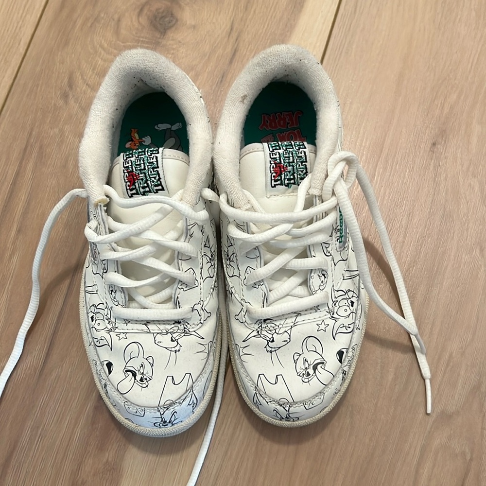 Reebok Tom and Jerry shoes